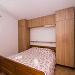 House Marko Tkon