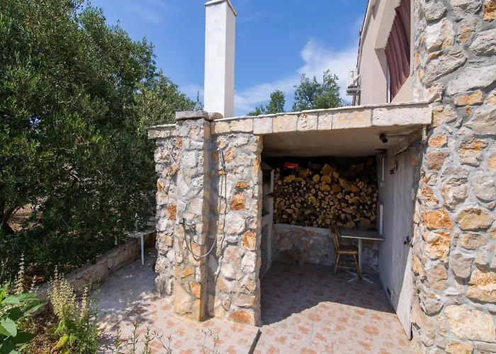 بيت للعطل House Marko تكون